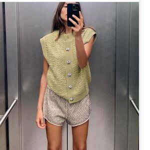 Zara Light Green Sleeveless Knit Vest